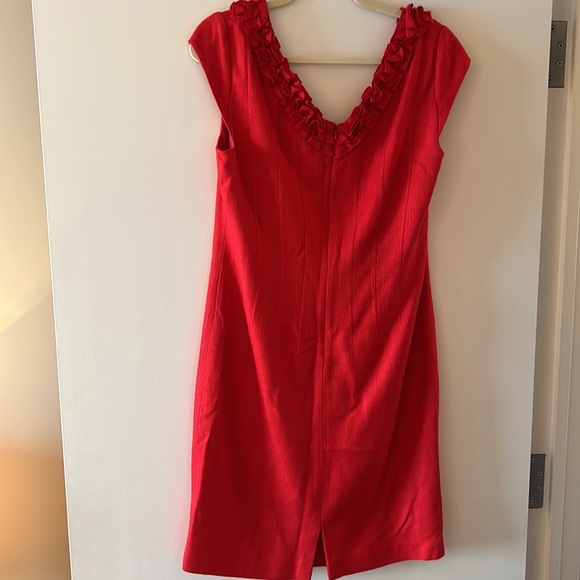 Kay Unger red silk dress with ruffle accent size 10 - Picture 6 of 15